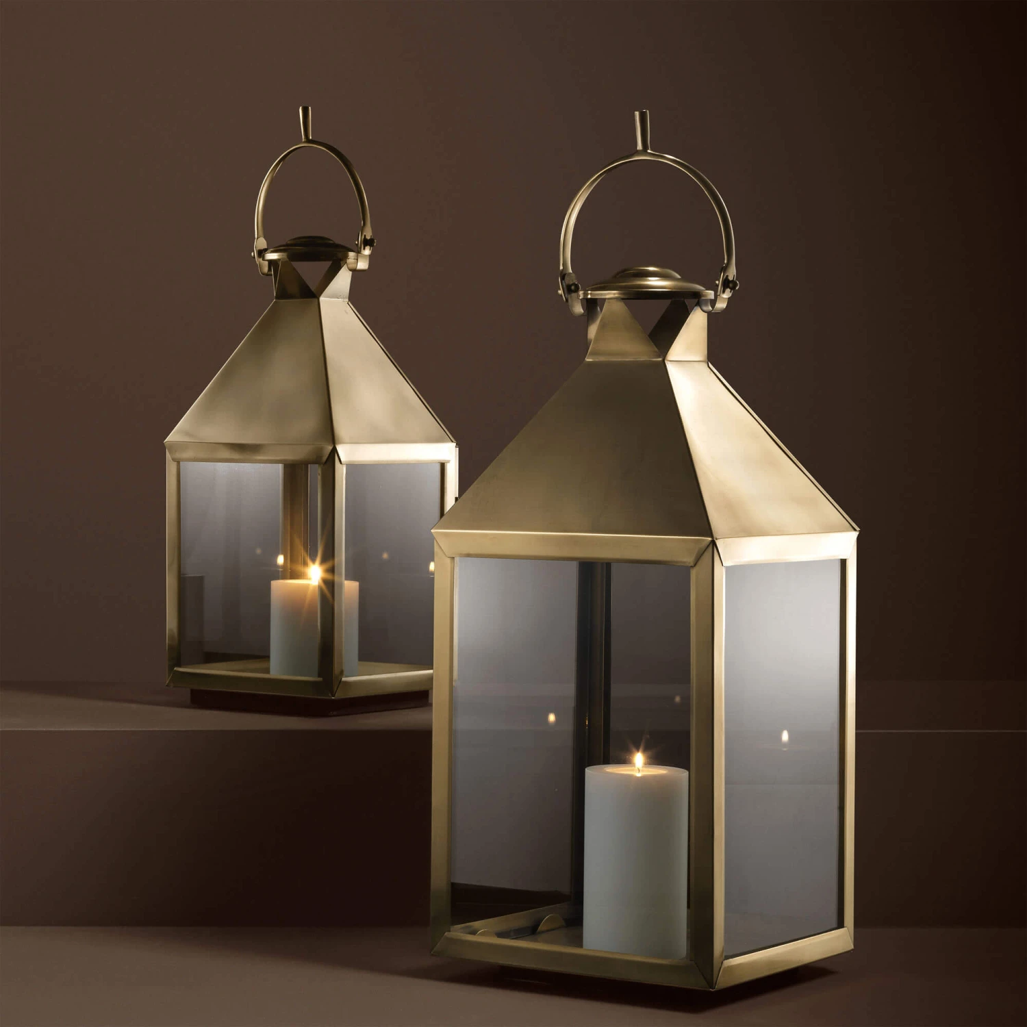 Eichholtz Spur Small Antique Brass Hurricane Lantern 1 Eichholtz Spur Small Antique Brass Hurricane Lantern