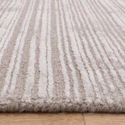 Henley Silver 200cm X 290cm Rug -Housingunits 254e4d931de3252171aff8079d3df87f