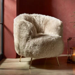 Cream Sheepskin Fur Accent Chair -Housingunits 361b1874181af6efa61570f2f4401dae 1