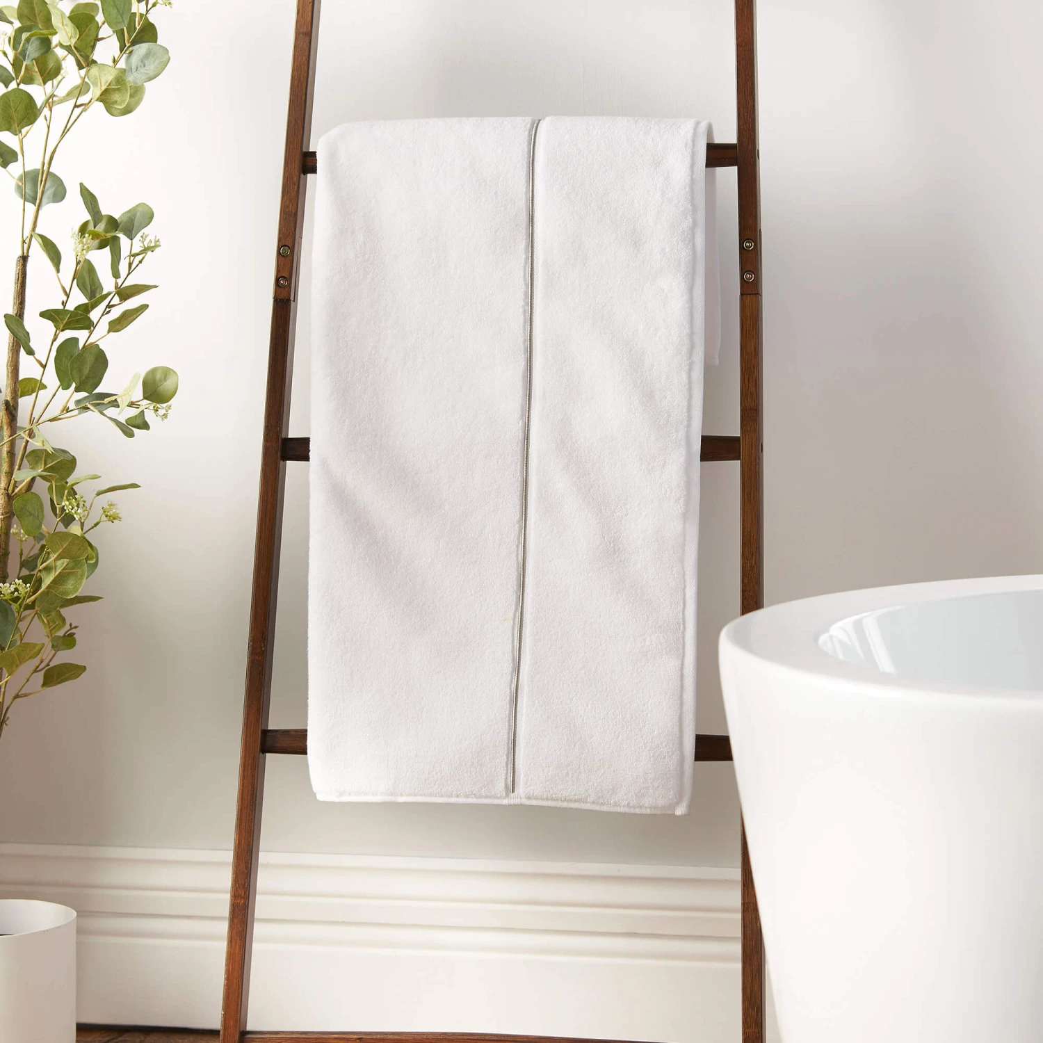 White Satin Stitch Bath Towel 3 White Satin Stitch Bath Towel - Image 3