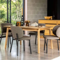 Aarhus Natural Oak Extending Dining Table -Housingunits 6570908d8ead1e06ff22bdb8bbe0fb34