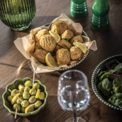 Annika Smoked Oak Slatted 120cm Round Dining Table -Housingunits 6dc2bfe6e31bcdd578baed3569dab85b