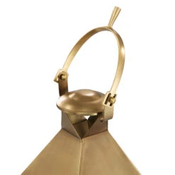 Eichholtz Spur Small Antique Brass Hurricane Lantern 7 Eichholtz Spur Small Antique Brass Hurricane Lantern -Housingunits 7b2d3ddee02c176aa14e69f65a8e04ee