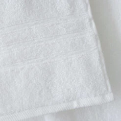 Zero Twist White Bath Towel -Housingunits 80082ecd10193288797a574d591e4d7f