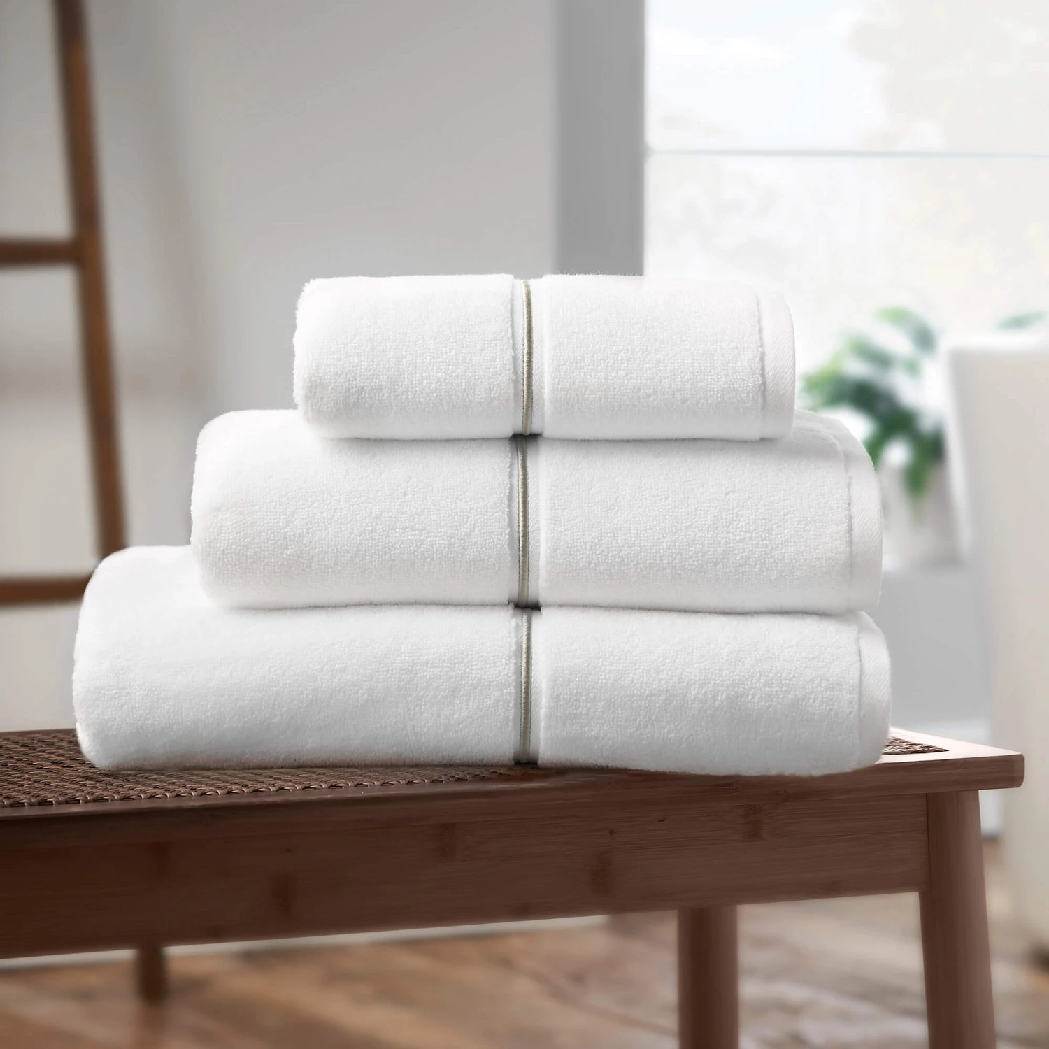 White Satin Stitch Bath Towel 1 White Satin Stitch Bath Towel