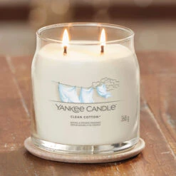 Medium Clean Cotton Yankee Candle