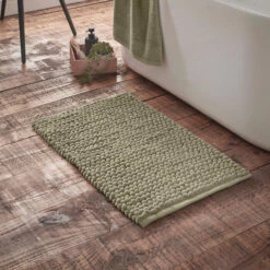 Aspen Soft Green Bobble Bath Mat