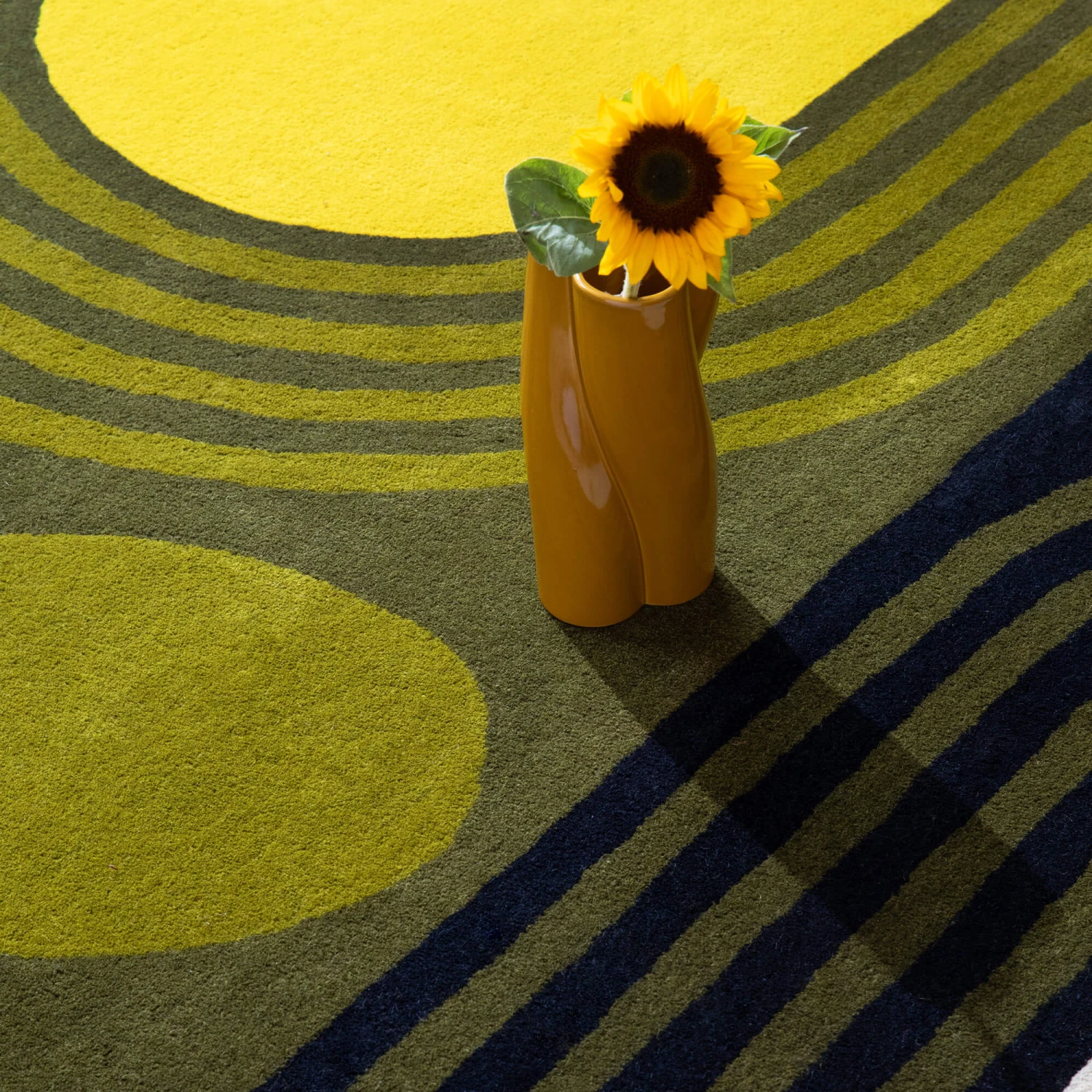 Orla Kiely Striped Tulip Seagrass Rug 2 Orla Kiely Striped Tulip Seagrass Rug - Image 2