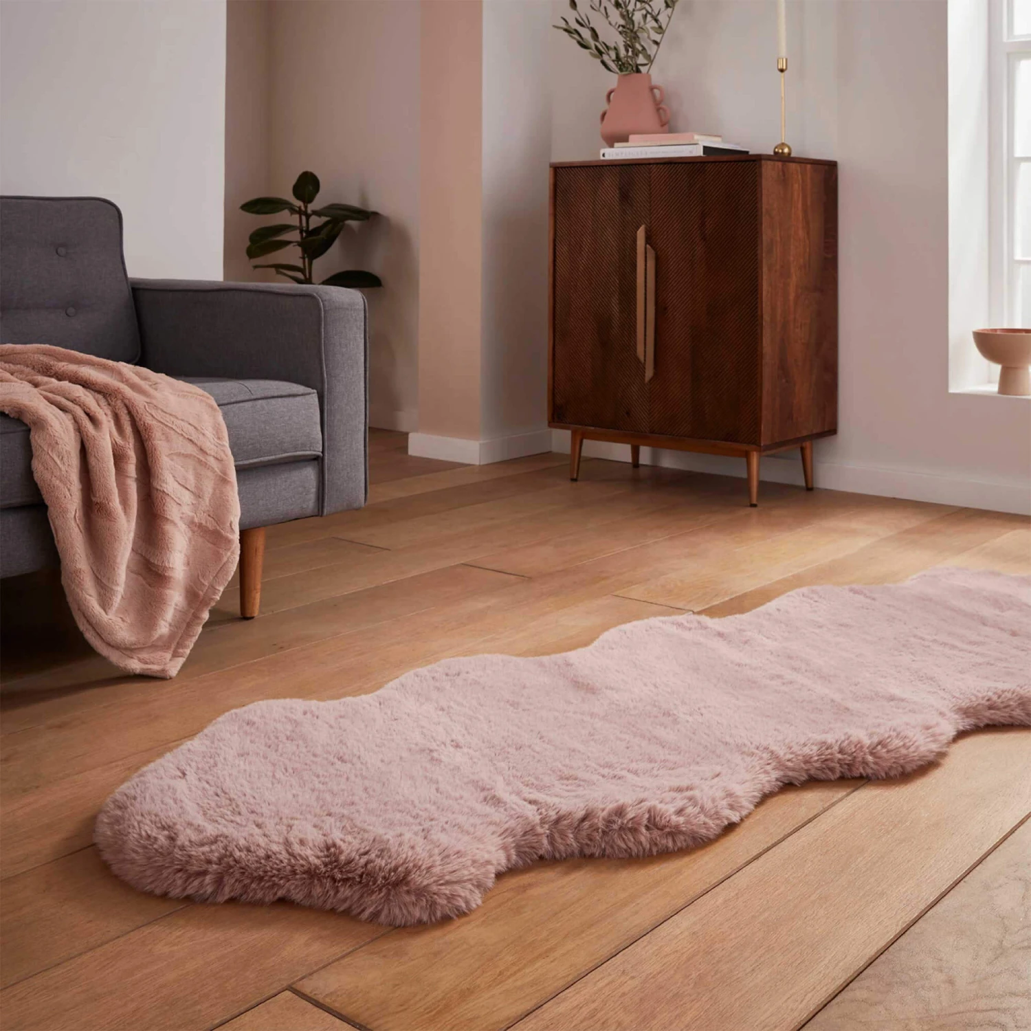 Super Teddy Rose Double Sheepskin Rug 2 Super Teddy Rose Double Sheepskin Rug - Image 2