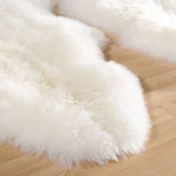 Sheepskin Natural Double Rug -Housingunits f4b30ea9507178d3b2ddcd510e4ddb8d